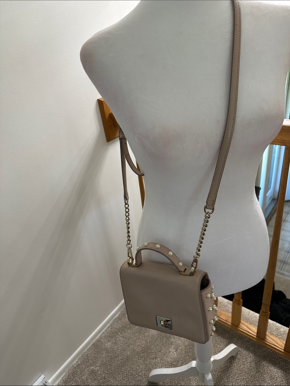 kate spade beige mini crossbody with gold hardware